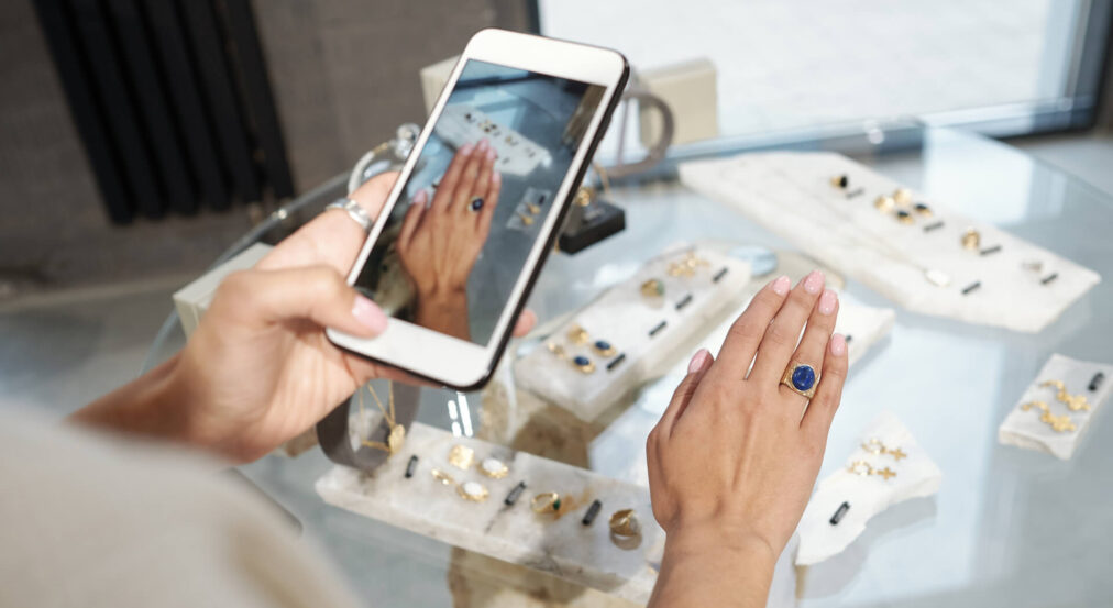 reklama biżuterii w social mediach