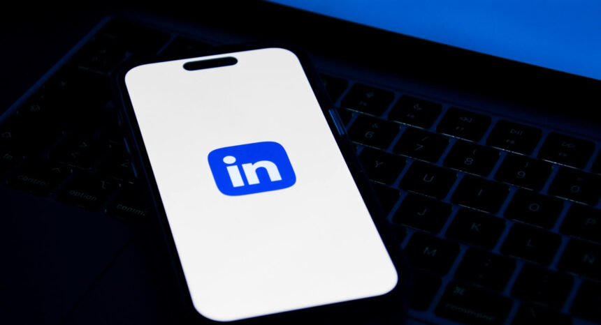 Jak promować firmę na LinkedIn? Poradnik