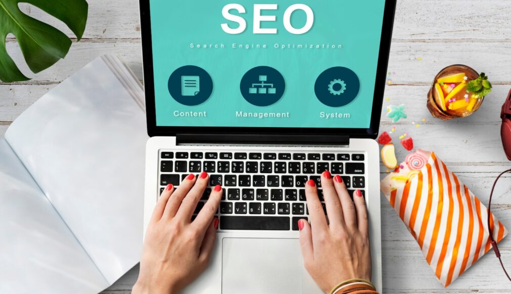 prezentacja seo na komputerze