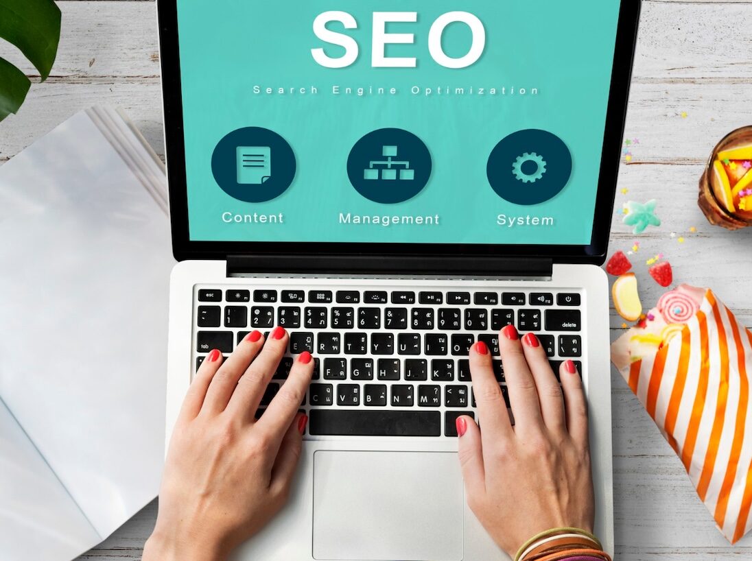 prezentacja seo na komputerze